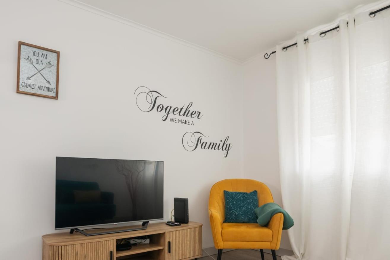 Family Friendly Azorean Apartment Ponta Delgada Zewnętrze zdjęcie