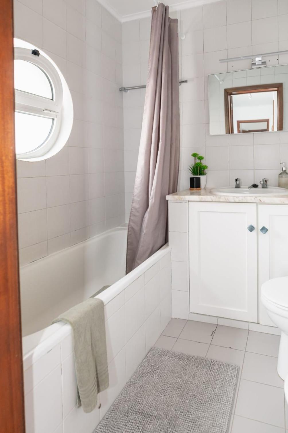 Family Friendly Azorean Apartment Ponta Delgada Zewnętrze zdjęcie