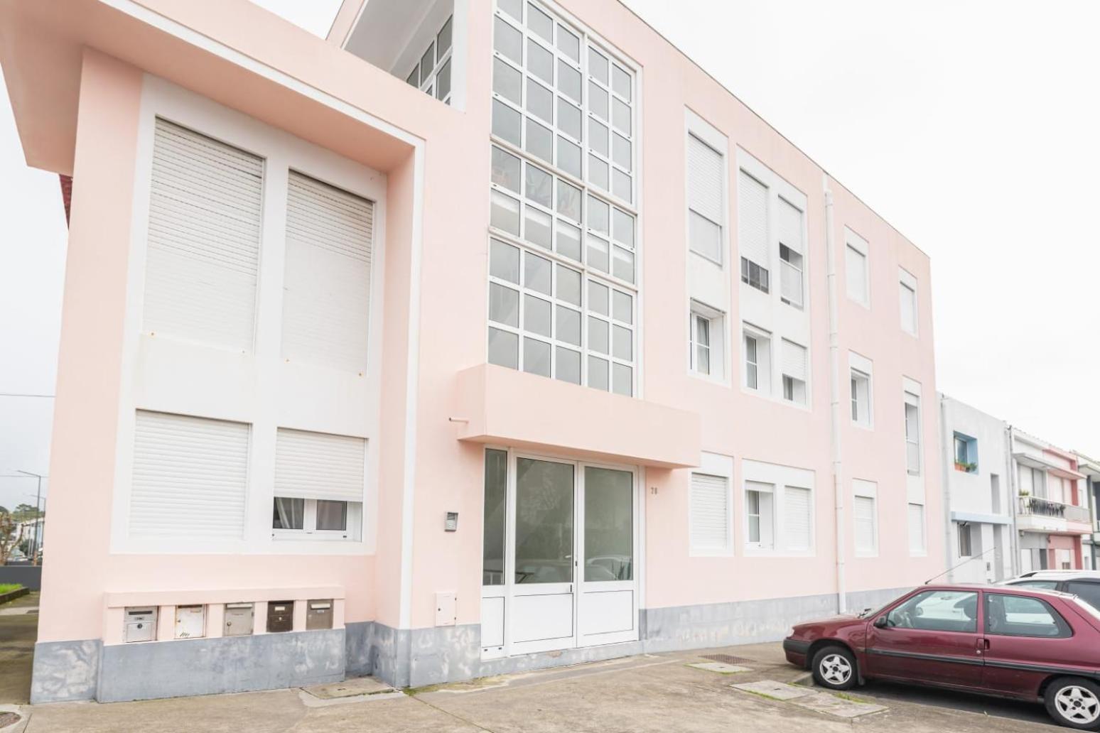 Family Friendly Azorean Apartment Ponta Delgada Zewnętrze zdjęcie